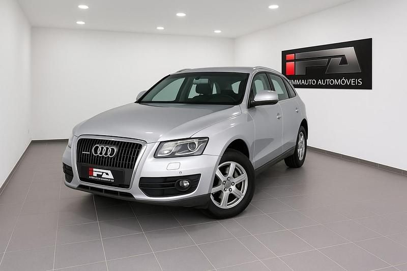 Cinzento Usado 2009 Audi Q5 Sport SUV | € 13.900 (Preço justo) - Imagem 1/4