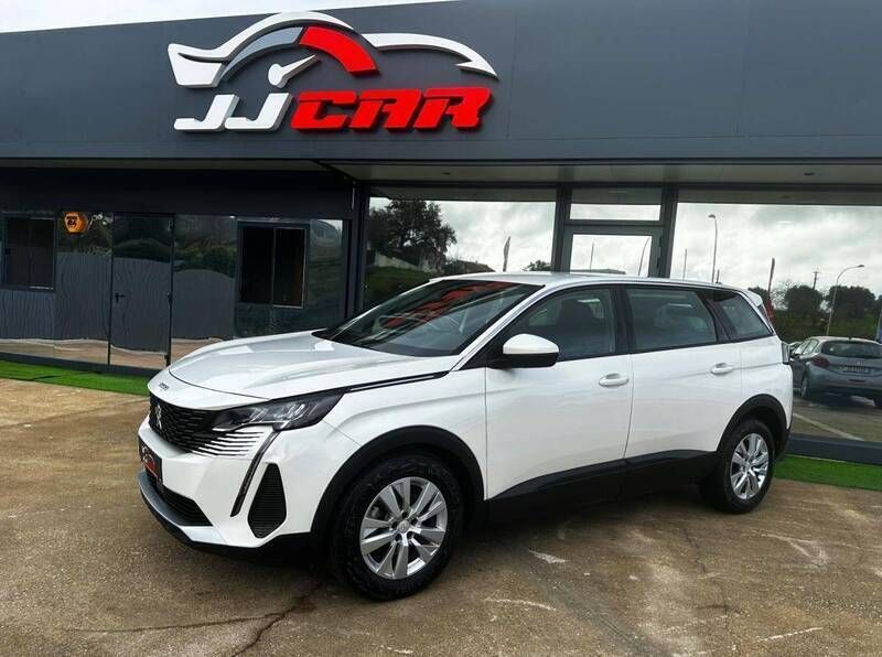 Branco Usado 2021 Peugeot 5008 Active Monovolume | € 23.450 (Bom preço) - Imagem 1/4