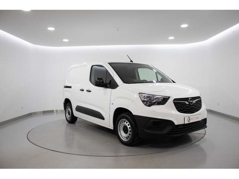 Branco Usado 2021 Opel Combo Monovolume | € 19.655 (Caro) - Imagem 1/4