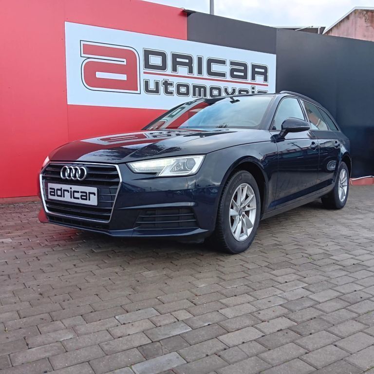 Azul Usado 2017 Audi A4 Carrinha | € 20.750 (Preço justo) - Imagem 1/4