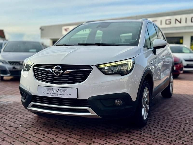 Usado Opel Crossland X Innovation 110 HP (80 kW) 2018 Branco SUV