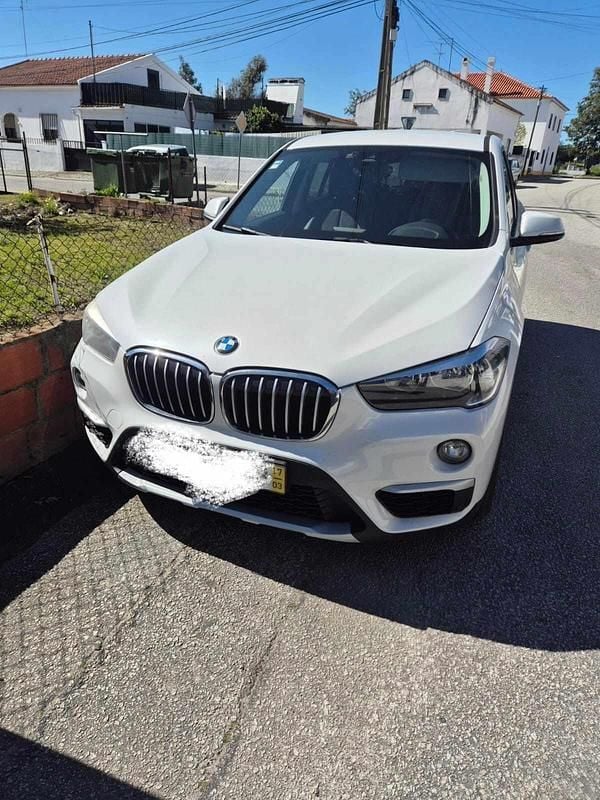 Branco Usado 2017 BMW X1 SUV | € 23.500 (Preço justo) - Imagem 1/4