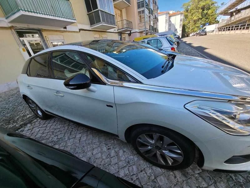 Usado Citroën DS5 200 HP (147 kW) 2014 Branco Citadino