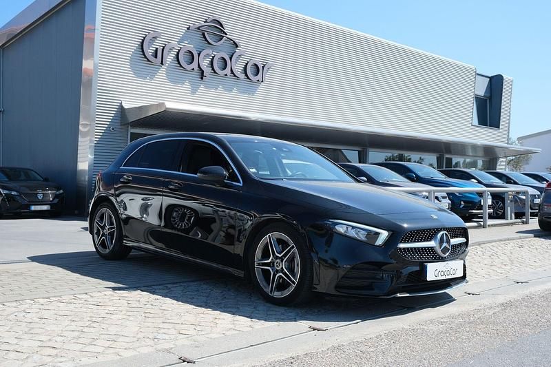 Preto Usado 2021 Mercedes A180 AMG line | € 32.500 - Imagem 1/4