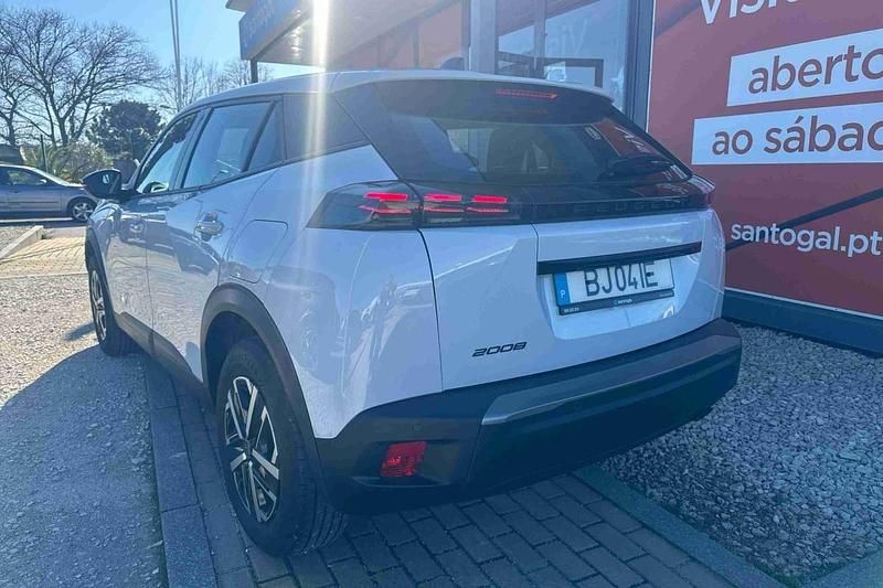 Usado Peugeot 2008 Active 102 HP (75 kW) 2024 Branco SUV