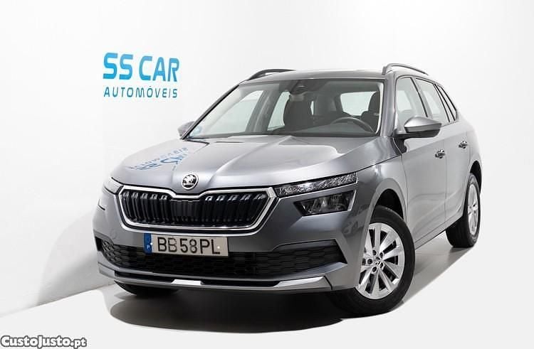 Cinza Usado 2023 Skoda Kamiq Style SUV | € 16.490 (Bom preço) - Imagem 1/1