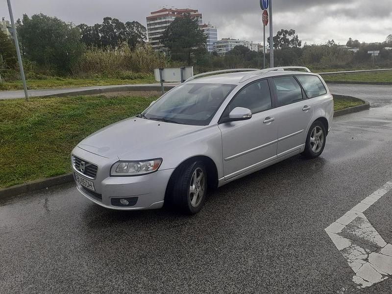 Usado 2012 Volvo V50 R-Design Carrinha | € 7.200 (Preço justo) - Imagem 1/4
