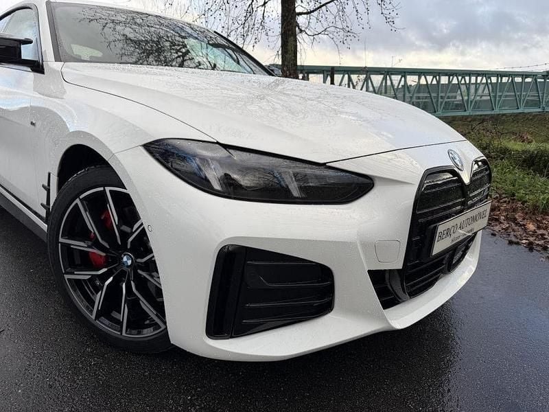 Usado BMW i4 400 kW (544 HP) 2025 Branco Sedan