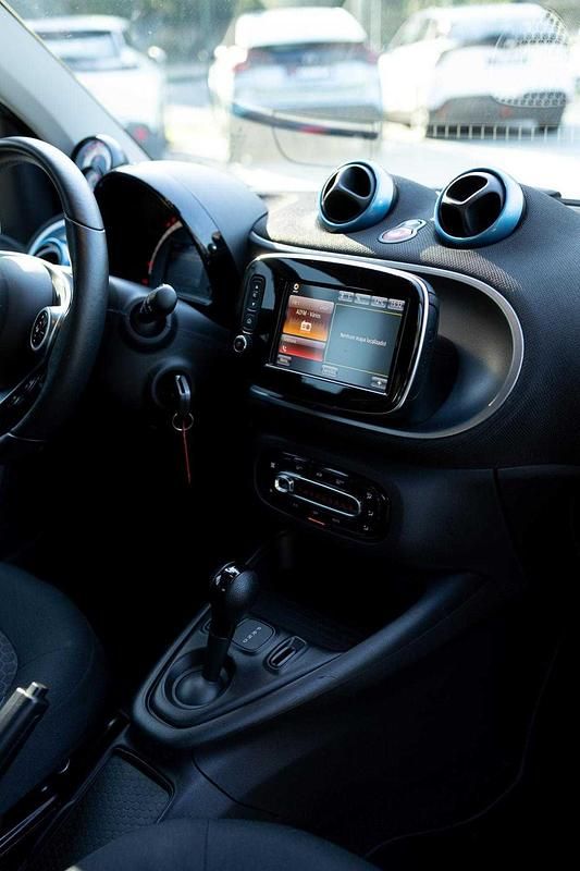 Usado Smart ForTwo Electric Drive 60 kW (82 HP) 2021 Branco Coupé