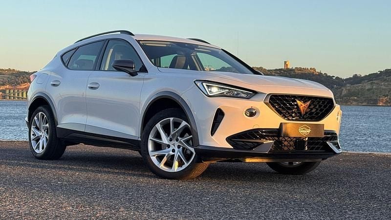 Branco Usado 2023 Cupra Formentor SUV | € 29.990 (Preço justo) - Imagem 1/4