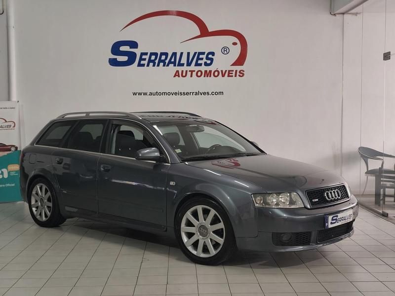 Cinzento Usado 2002 Audi A4 Carrinha | € 6.250 (Preço elevado) - Imagem 1/4