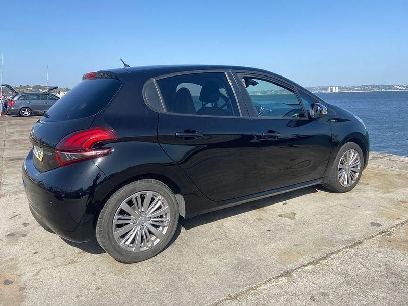 Usado 2017 Peugeot 208 Citadino | € 7.600 (Bom preço) - Imagem 1/4