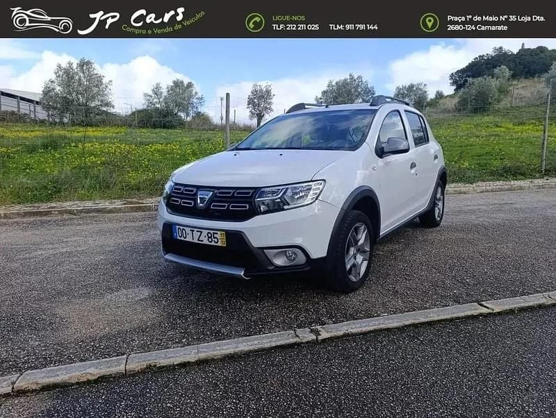 Usado Dacia Sandero Stepway 90 HP (66 kW) 2017 Branco