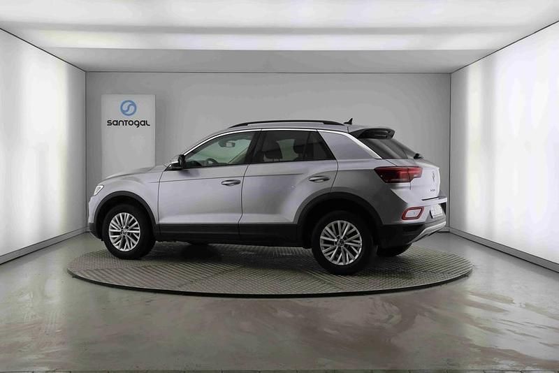 Usado VW T-Roc Life 110 HP (80 kW) 2024 Prateado SUV