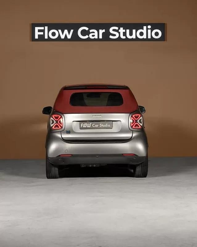 Usado Smart ForTwo Electric Drive Brabus 60 kW (82 HP) 2020 Cinza antracite Cabrios