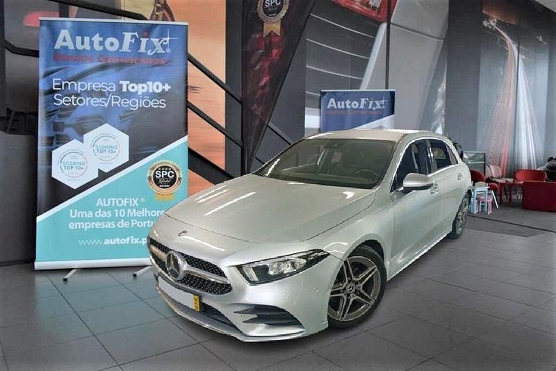 Cinzento Usado 2018 Mercedes A180 AMG line Citadino | € 26.800 (Caro) - Imagem 1/4