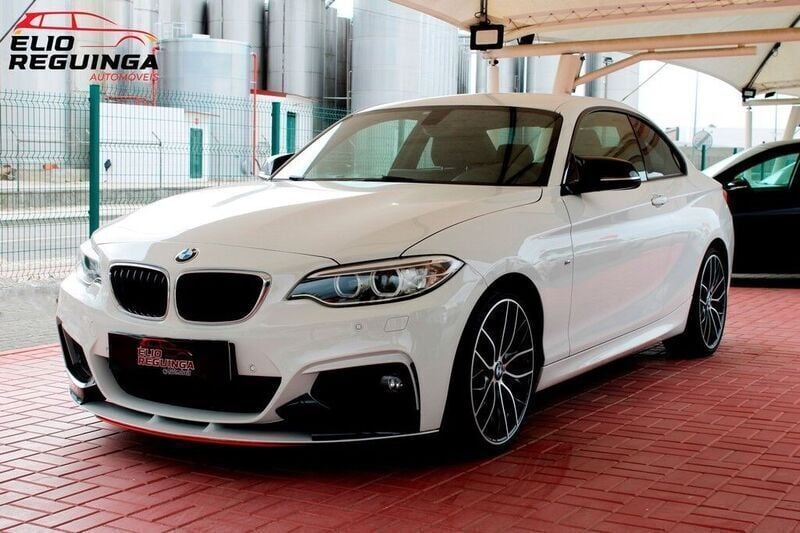 Branco Usado 2017 BMW 220 Monovolume | € 24.900 (Caro) - Imagem 1/4