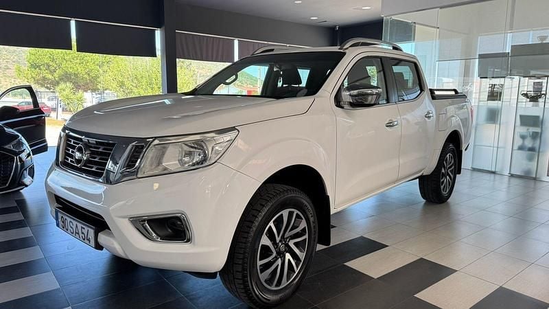 Branco Usado 2016 Nissan Navara Tekna Pickup | € 28.500 (Preço justo) - Imagem 1/4