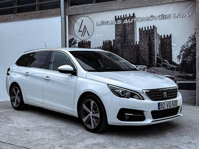 Branco Usado 2018 Peugeot 308 SW Carrinha | € 8.980 (Super Preço) - Imagem 1/4