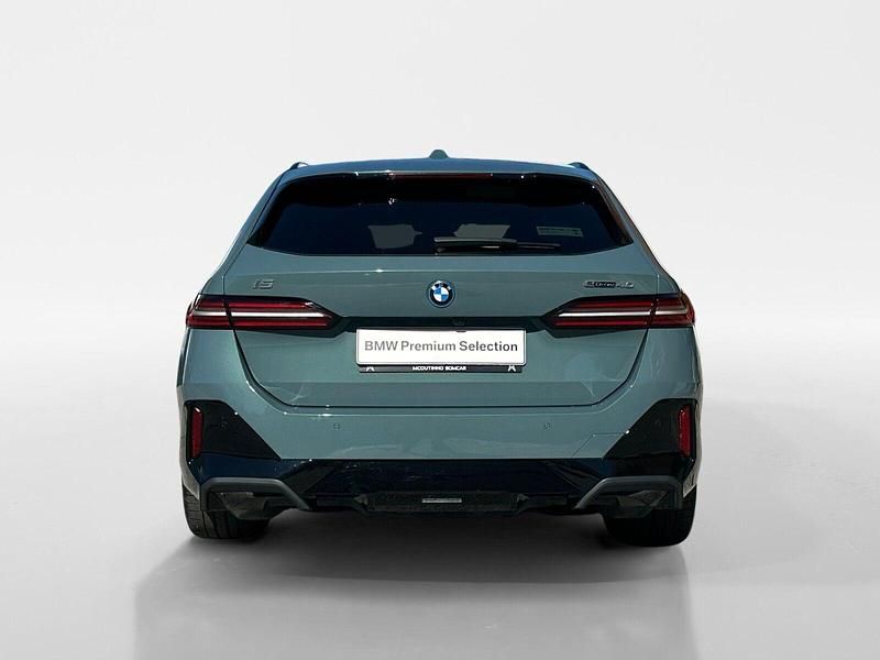 Usado BMW i5 250 kW (340 HP) 2024 Verde Coupé