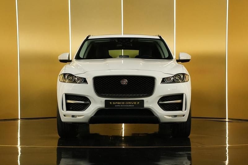 Usado Jaguar F-Pace 180 HP (132 kW) 2018 Branco SUV