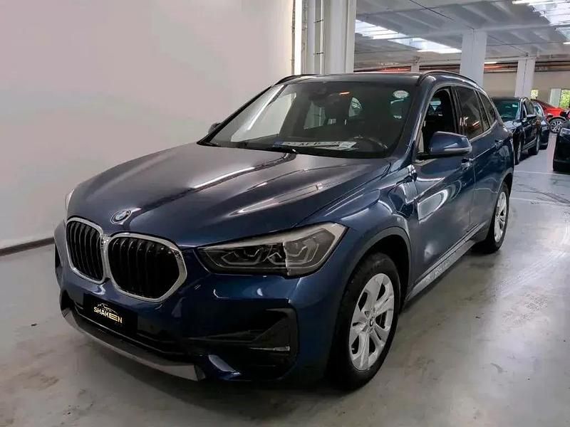 Azul escuro Usado 2021 BMW X1 SUV | € 25.740 - Imagem 1/4