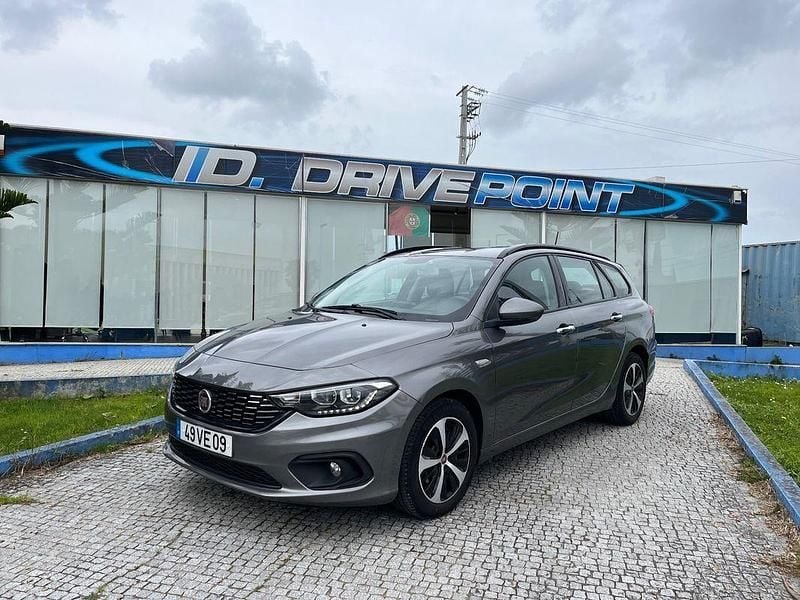 Usado Fiat Tipo Lounge 120 HP (88 kW) 2018 Cinza Carrinha