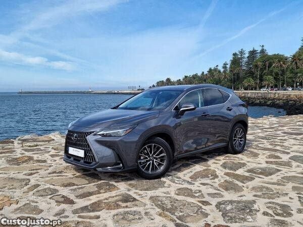 Branco Usado 2024 Lexus NX450h+ SUV | € 76.500 - Imagem 1/1