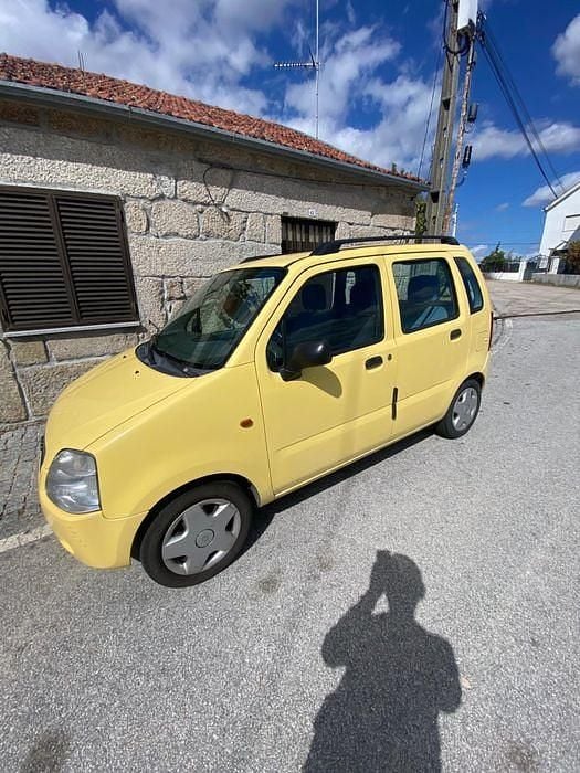 Usado 2001 Suzuki Wagon R+ Monovolume | € 2.250 - Imagem 1/4