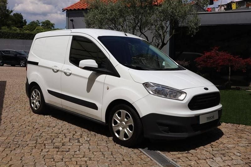 Branco Usado 2017 Ford Transit | € 9.450 (Bom preço) - Imagem 1/4