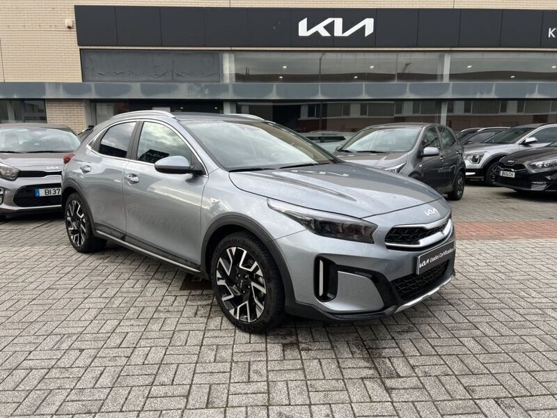 Cinza Usado 2024 Kia XCeed SUV | € 22.750 (Preço elevado) - Imagem 1/4