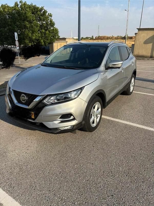 Cinzento Usado 2018 Nissan Qashqai SUV | € 17.500 (Preço justo) - Imagem 1/4