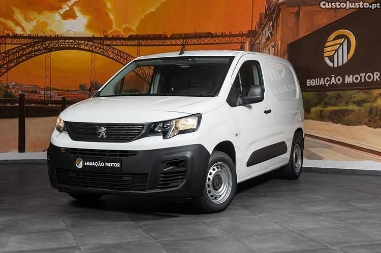Branco Usado 2019 Peugeot Partner Monovolume | € 11.400 (Bom preço) - Imagem 1/1