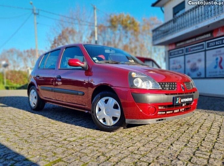 Vermelho Usado 2002 Renault Clio II Expression | € 2.500 (Preço justo) - Imagem 1/1