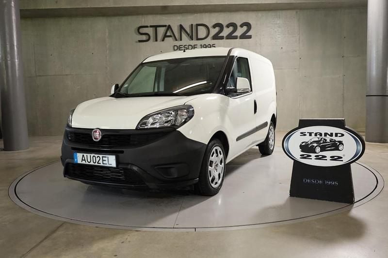 Branco Usado 2022 Fiat Doblò Monovolume | € 14.980 (Bom preço) - Imagem 1/4