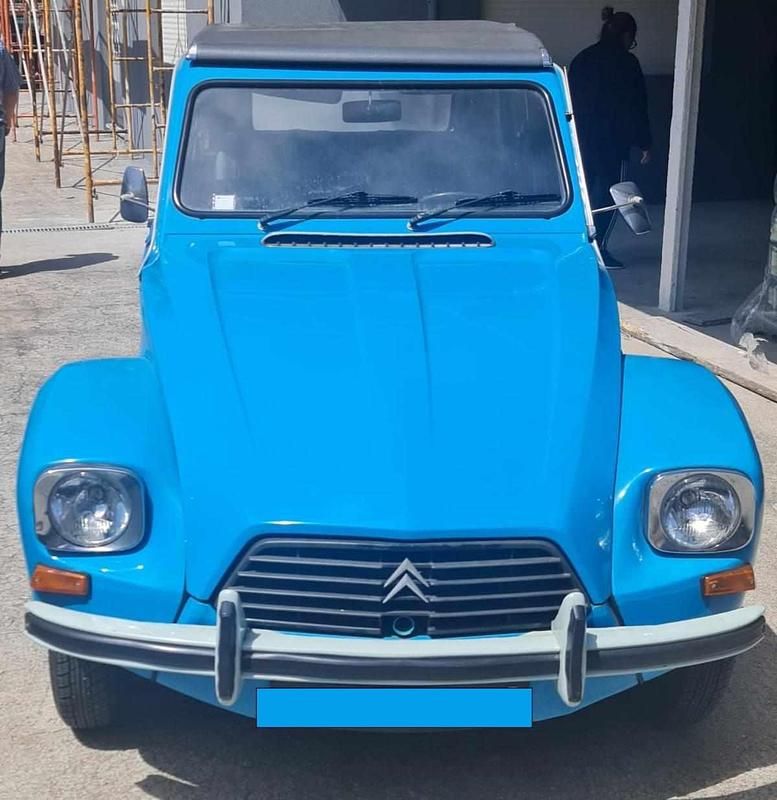 Azul Usado 1974 Citroën Dyane | € 6.250 - Imagem 1/4