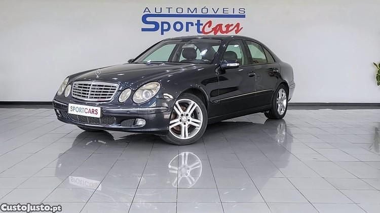 Preto Usado 2005 Mercedes E220 Avantgarde Sedan | € 8.950 (Preço justo) - Imagem 1/1