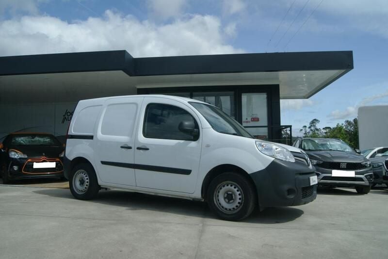 Branco Usado 2017 Renault Kangoo Business Monovolume | € 14.950 (Caro) - Imagem 1/4