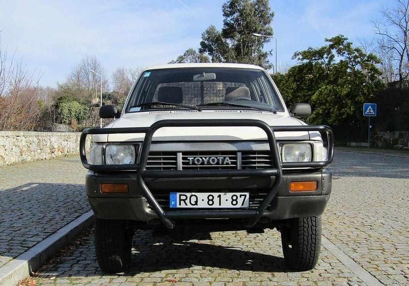 Cinzento Usado 1991 Toyota HiLux Pickup | € 4.000 - Imagem 1/4