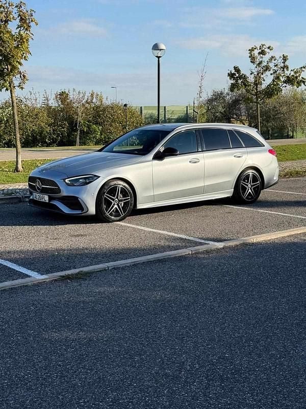 Cinzento Usado 2021 Mercedes C300 Carrinha | € 44.250 (Preço elevado) - Imagem 1/4