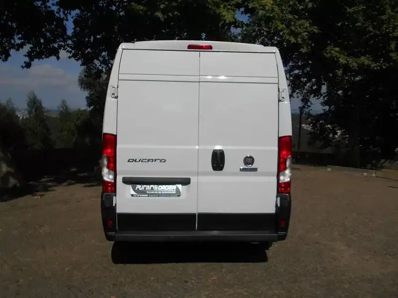 Usado Fiat Ducato 160 HP (117 kW) 2020 Branco Van