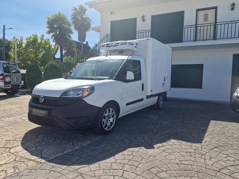 Usado Fiat Doblò 120 HP (88 kW) 2020 Branco Monovolume