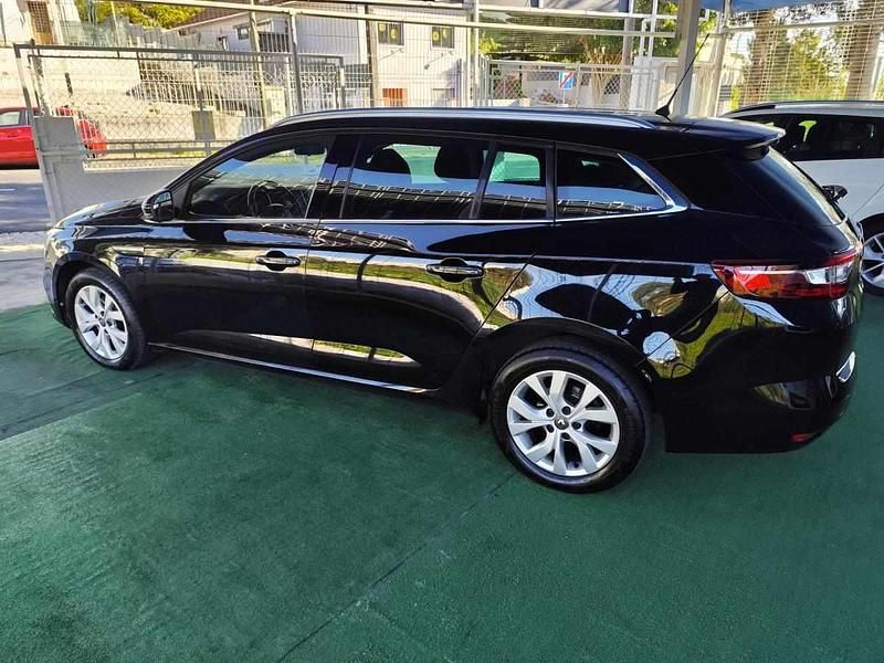 Usado Renault Mégane GrandTour 116 HP (85 kW) 2019 Preto Carrinha