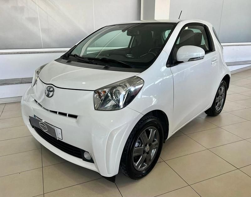 Branco Usado 2009 Toyota iQ Citadino | € 8.490 (Caro) - Imagem 1/4