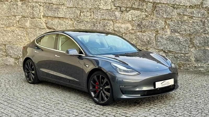 Cinzento Usado 2020 Tesla Model 3 Performance Sedan | € 24.990 (Bom preço) - Imagem 1/4