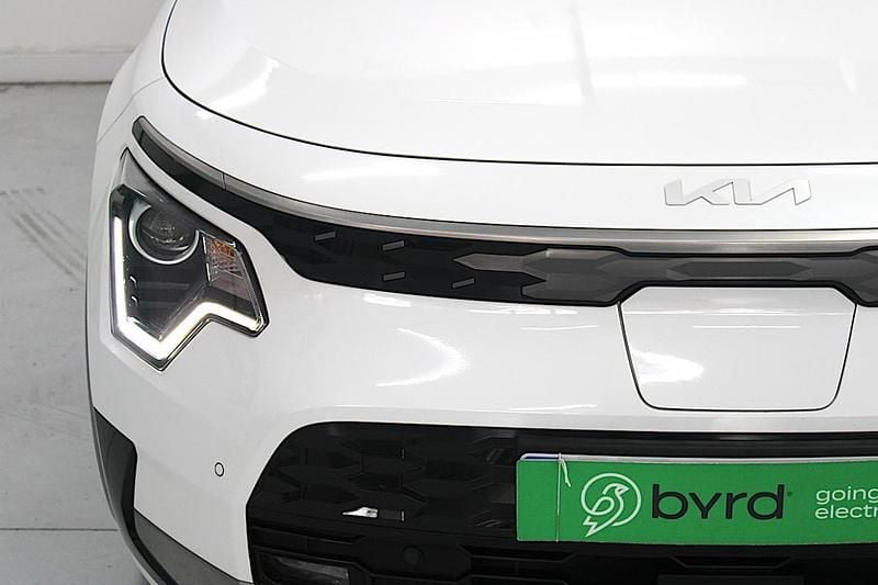 Usado Kia e-Niro 150 kW (204 HP) 2024 Branco SUV
