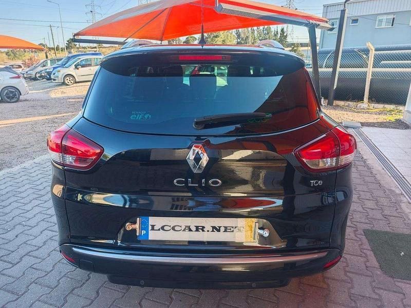 Usado Renault Clio IV 90 HP (66 kW) 2015 Preto Carrinha