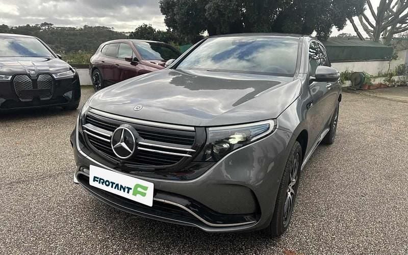 Cinzento Usado 2023 Mercedes EQC400 SUV | € 58.500 - Imagem 1/4