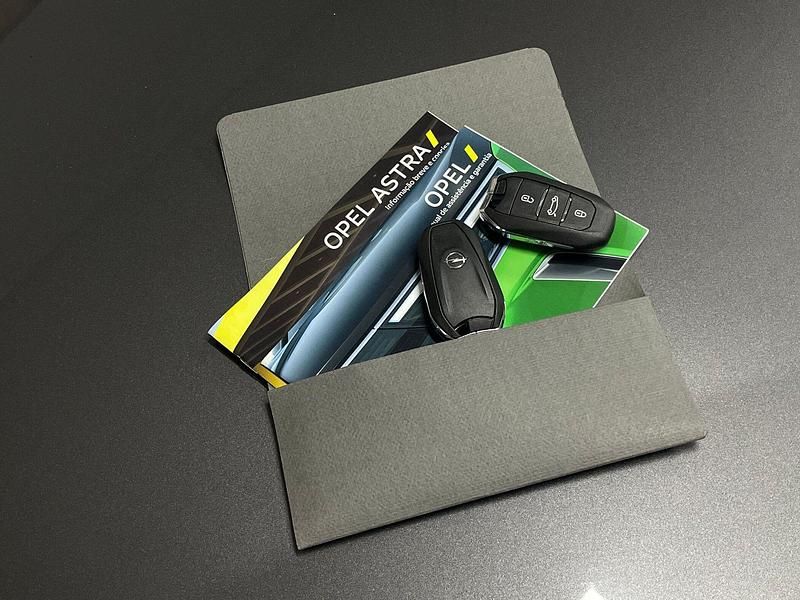 Usado Opel Astra Design & Tech 130 HP (95 kW) 2023 Cinzento