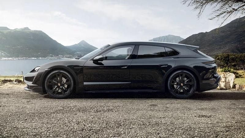 Usado Porsche Taycan 350 kW (476 HP) 2023 Preto Carrinha
